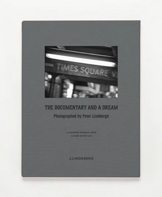 這里永遠是一個人們生活和相逢的充滿活力的舞臺。Peter Lindbergh就是在這里捕捉那些奇妙的邂逅。