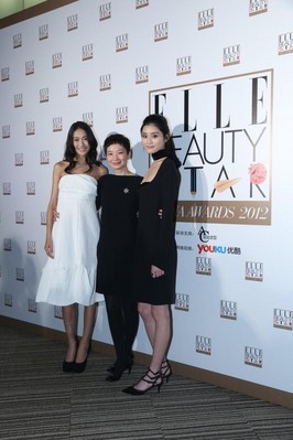ELLE聯(lián)名信用卡2013代言人國(guó)際超模秦舒培、奚夢(mèng)瑤及ELLE編輯總監(jiān)曉雪